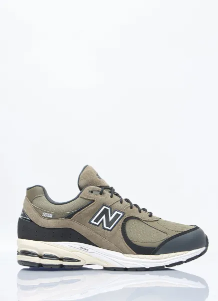 2002RX Sneakers