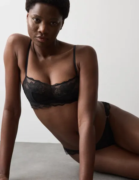 Autograph Savannah Lace Non Wired Bralette Black