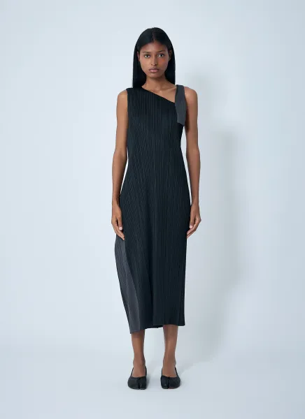 Contrast Panel Pleated Midi Dress