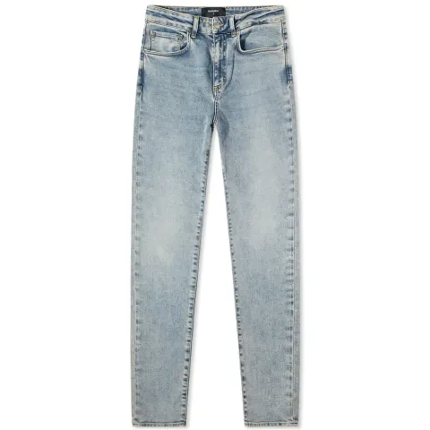 Essential Jeans
