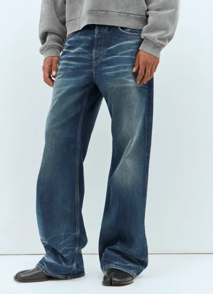 2021M Loose-Fit Jeans