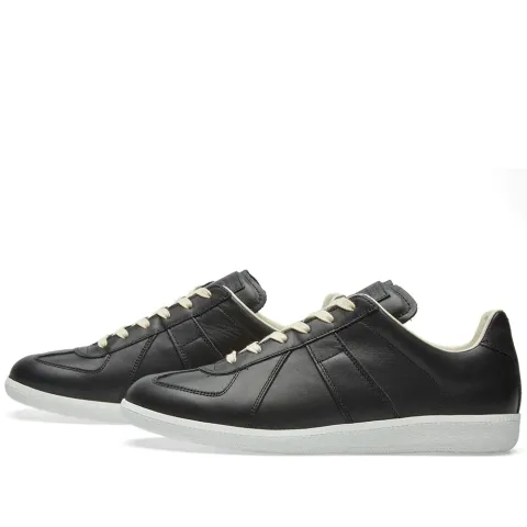 22 Replica Low Contrast Sneaker