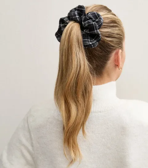 New Look Black Check Scrunchie