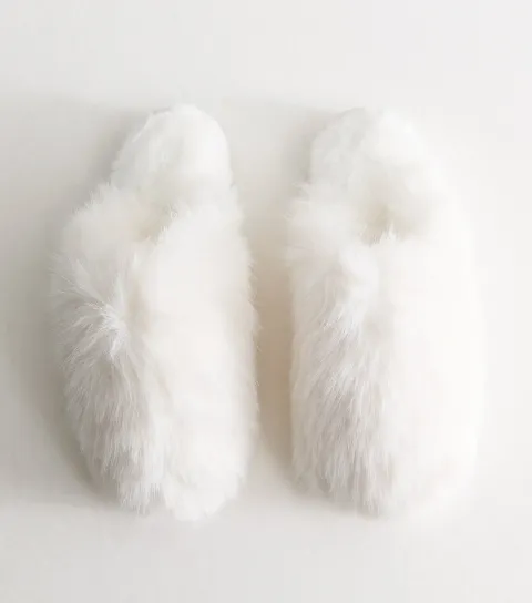 New Look Women's Off White Faux Fur Fluffy Mule Slippers Vegan