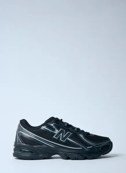 740 Sneakers