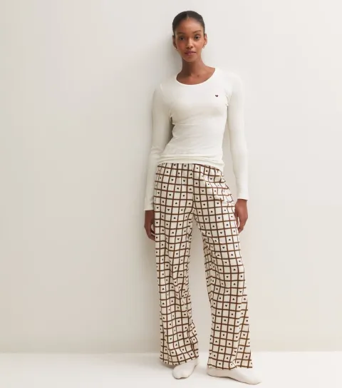 New Look Women's Cream Cotton Rich Check Heart Print Long Sleeve Top and Trousers Pyjama Set