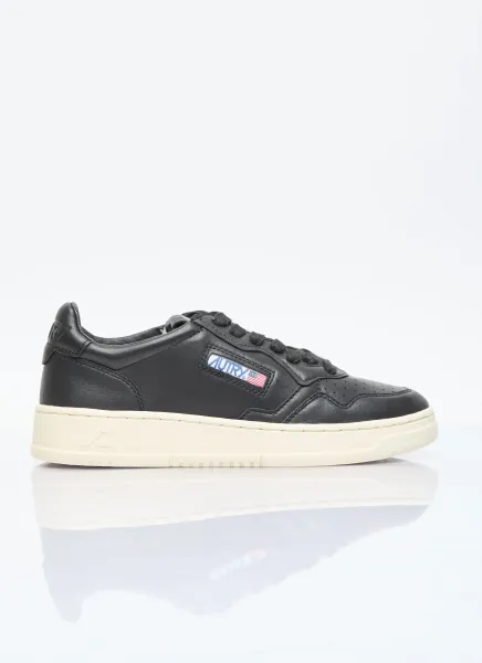 Medalist Low Sneakers