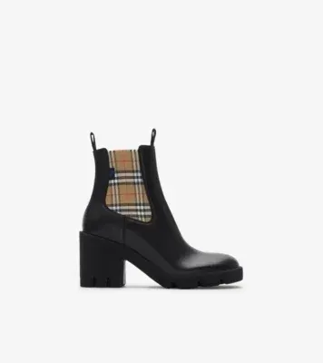 Leather Stride Chelsea Boots in Black/sand beige