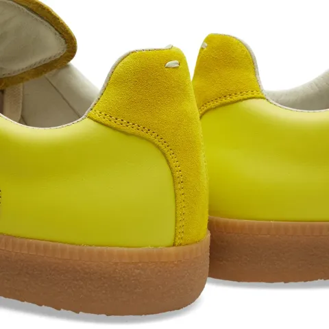 22 Replica Low Sneaker