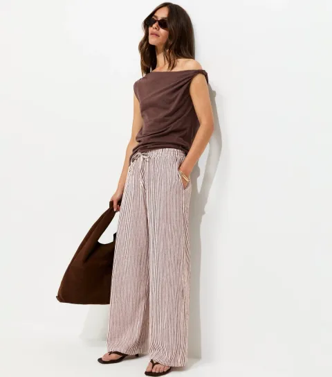 Women's Petite Red Crinkle Texture Striped Wide Leg Trousers