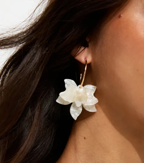 Cream Pearlised Petal Hoop Earrings