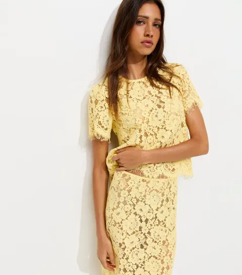 New Look Women's Light Yellow Lace Scalloped Top