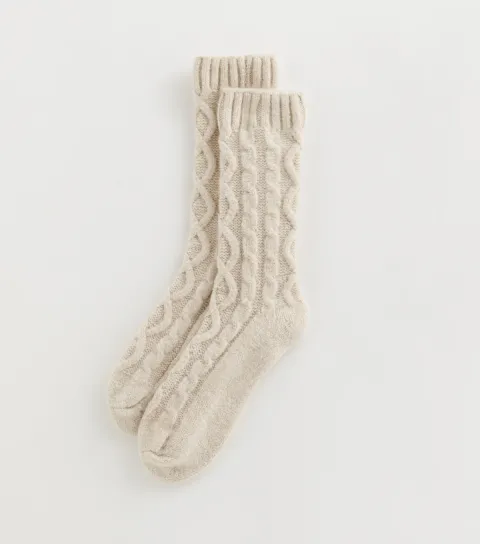 Women's Cream Cable Knit Ankle Socks