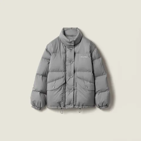 Medium-weight technical pongé down jacket