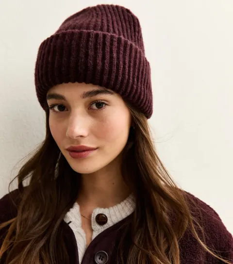 Dark Burgundy Chunky Ribbed Knit Beanie