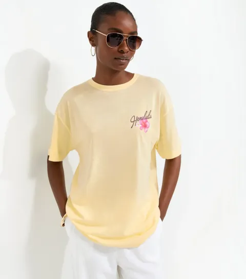 Women's Light Yellow Cotton Honolulu Print Oversized T-Shirt