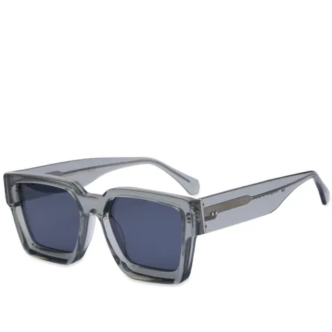 07 Sunglasses