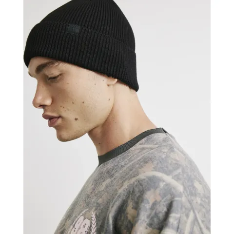 River Island Black Knitted Beanie