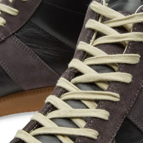 22 Replica High Sneaker