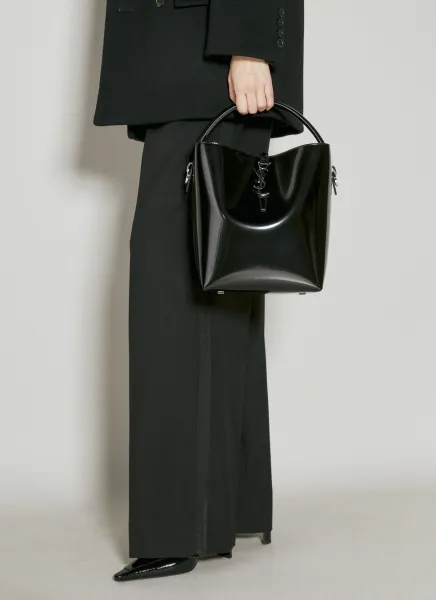 Le 37 Leather Shoulder Bag
