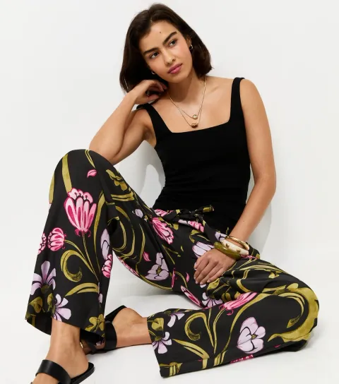Women's Black Botanical Print Trousers