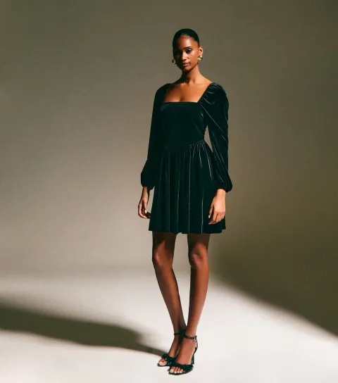 Women's Black Velvet Square Neck Mini Dress