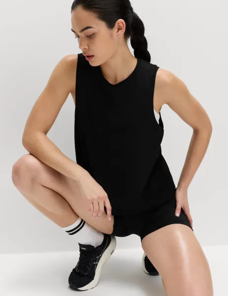Goodmove Essential Round Neck Boxy Vest Top Black