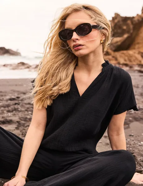 RO&ZO Pure Cotton V-Neck Frill Detail Relaxed Top Black