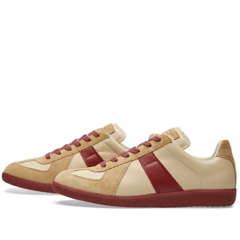22 Replica Low Contrast Stripe Sneaker