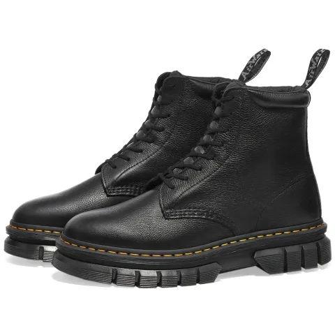 Rikard 8-Eye Boot