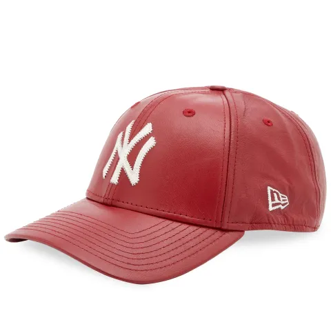 New York Yankees Leather 9Forty Adjustable Cap