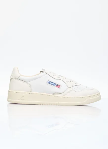 Medalist Low Top Sneakers
