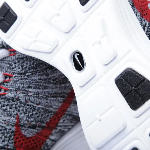 Lunar Flyknit Chukka