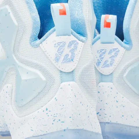 LeBron XIII 'Christmas'