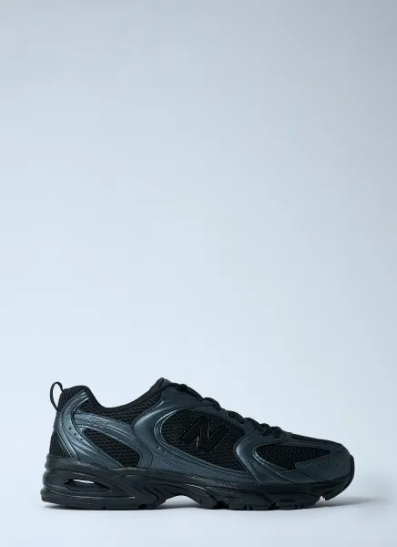 530 Sneakers