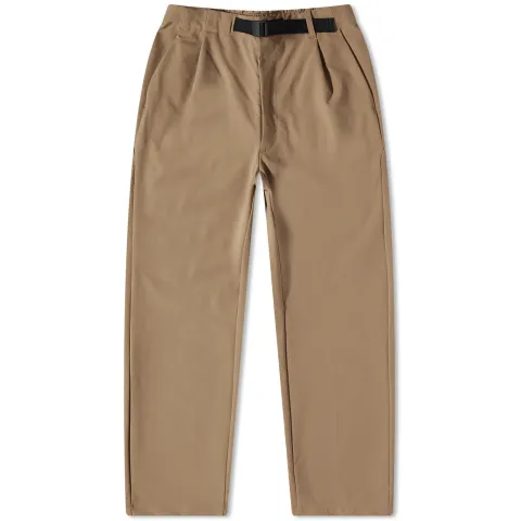 One Tuck Tapered Stretch Pants