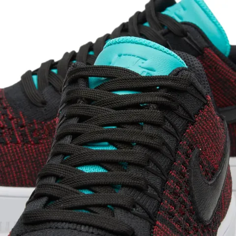 W Air Force 1 Flyknit Low