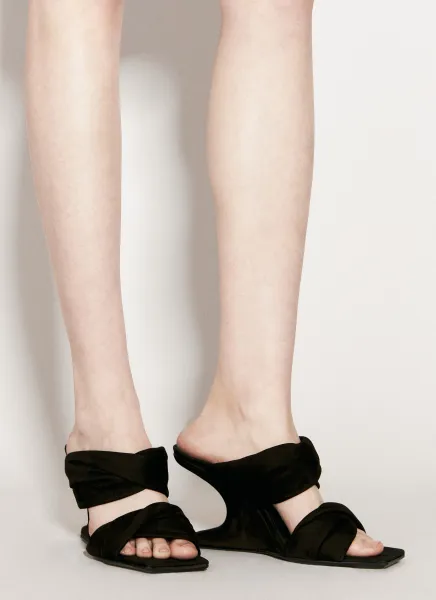 Cantilever 8 Twisted Sandals