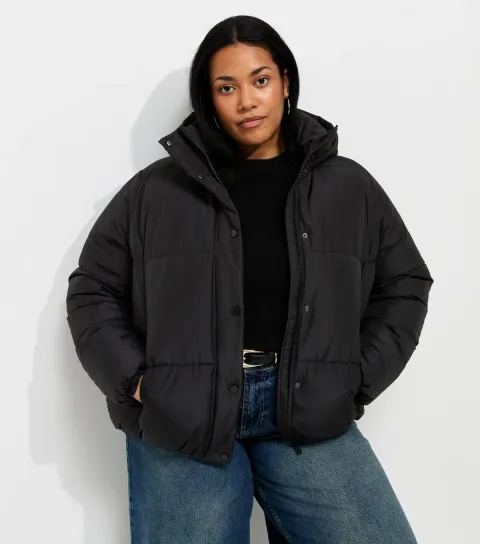 Women's Plus Size Black Cropped Puffer Jacket Curves