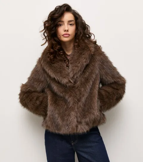 Women's Petite Brown Faux Fur Shawl Collar Jacket