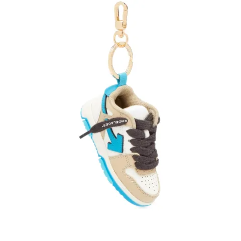Ooo Sneaker Keychain