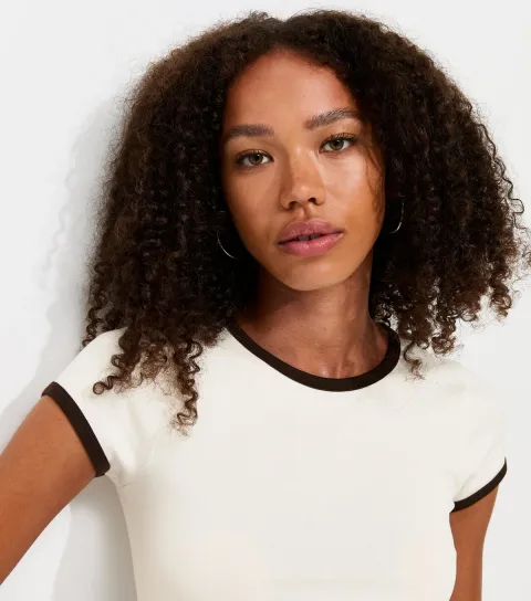 New Look Women's Off White Cotton Rich Contrast Trim Ringer T-Shirt