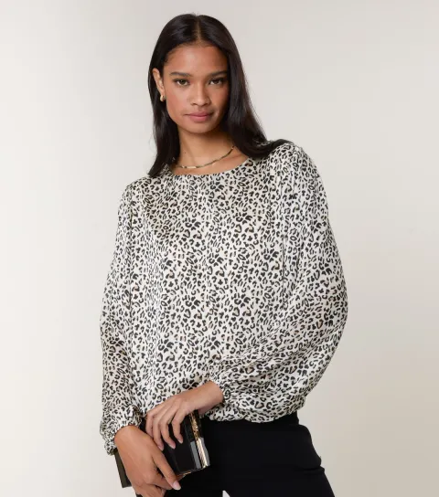 Women's Black Leopard Print Crew Neck Top