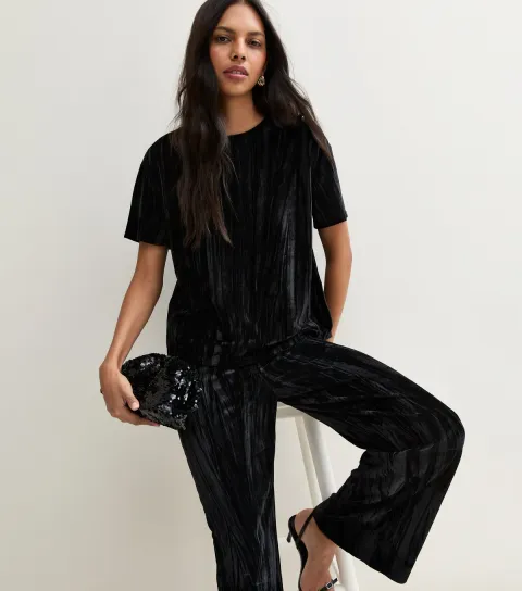 New Look Women's Black Crushed Velvet Wide Leg Trousers