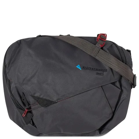 Gaut Messenger Bag