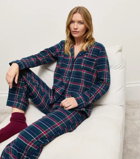 New Look Women's Dark Green Cotton Rich Check Revere Collar Long Sleeve and Trousers Pyjama Set