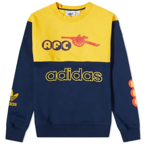 x Arsenal FC. Graphic Crew Sweat