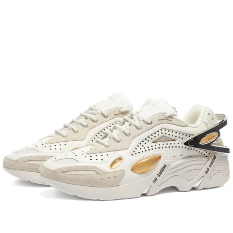 Cylon 21 Sneaker