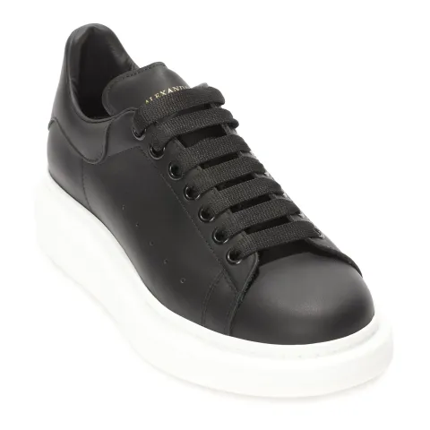 Oversized Sneaker