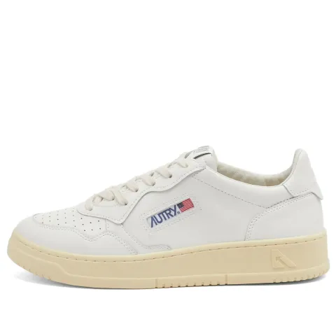 Medalist Low Sneaker